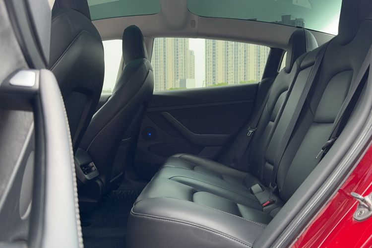 Used Tesla Model 3 2021 Revised Version II – Performance High-Performance All-Wheel-Drive Edition Interior 3