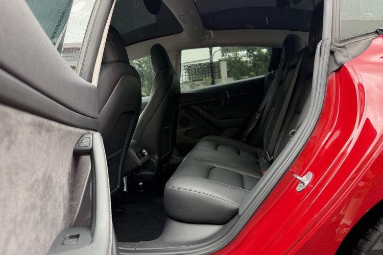 Used Tesla Model 3 2021 Performance High-Performance All-Wheel-Drive Version Interior 3