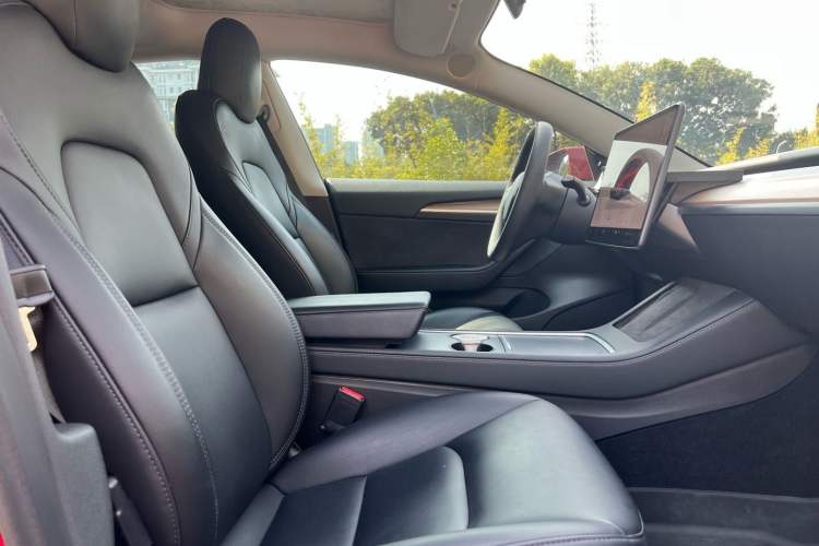 Used Tesla Model 3 2021 Standard Range Rear-Drive Upgraded Version Interior 4