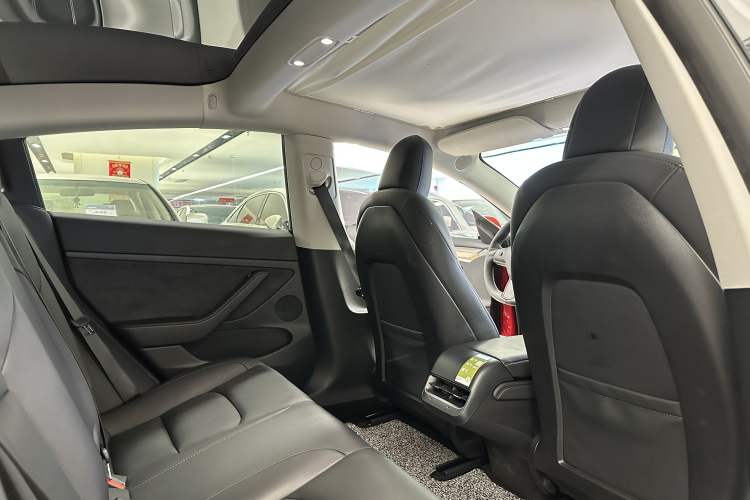 Used Tesla Model 3 2021 Standard Range Rear-Wheel Drive Upgraded Version 3D6 Interior 4