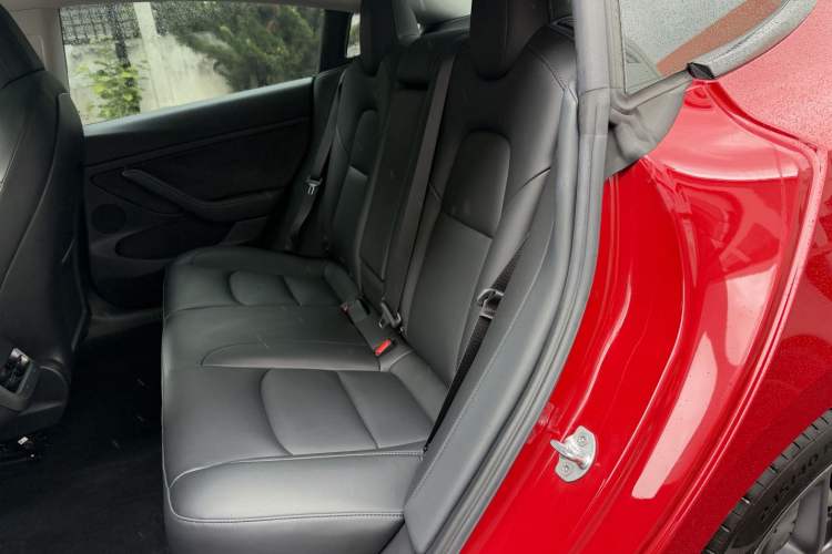 Used Tesla Model 3 2021 Performance High-Performance All-Wheel-Drive Version Interior 4