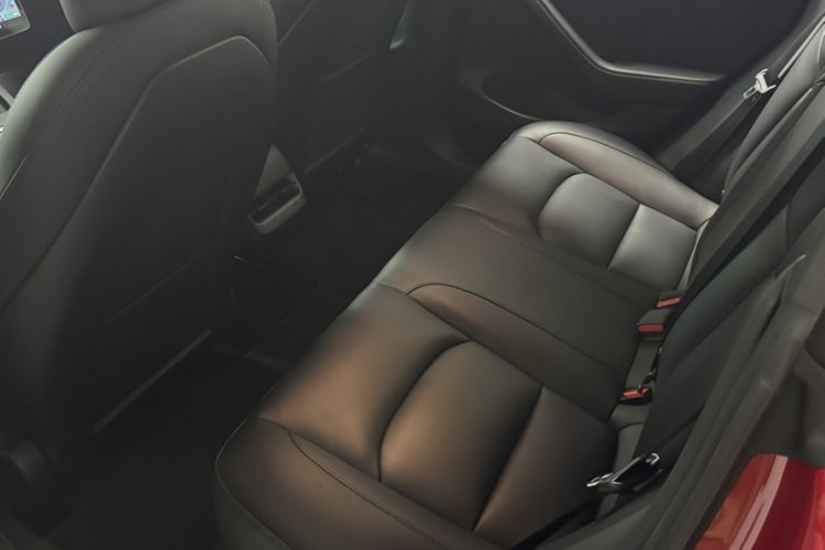 Used Tesla Model 3 2021 Performance High-Performance All-Wheel-Drive Version Interior 4
