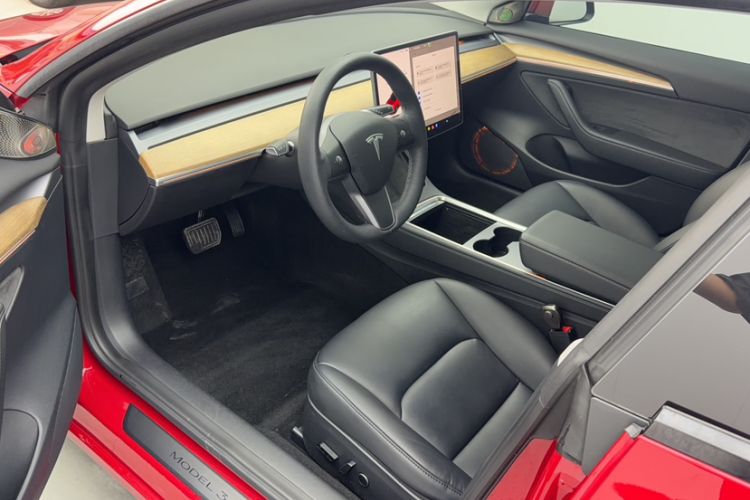 Used Tesla Model 3 2021 Standard Range Rear-Wheel Drive Upgraded Version 3D6 Interior 9