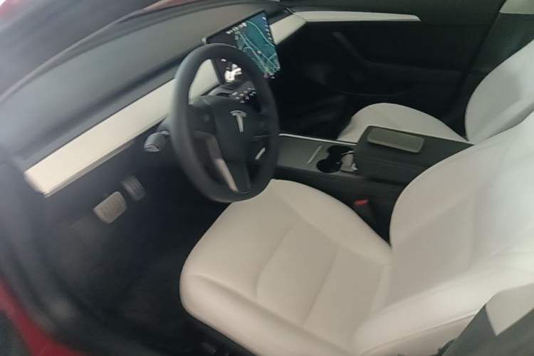 Used Tesla Model 3 2021 Performance High-Performance All-Wheel-Drive Version 3D6 Left Front Seat