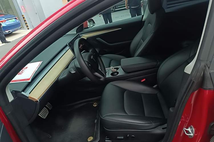 Used Tesla Model 3 2021 Revised Version II – Performance High-Performance All-Wheel-Drive Edition Left Front Seat