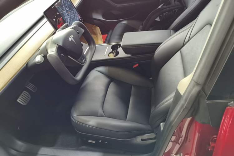 Used Tesla Model 3 2021 Performance High-Performance All-Wheel-Drive Version 3D6 Left Front Seat