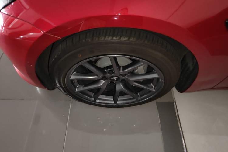 Used Tesla Model 3 2021 Standard Range Rear-Wheel Drive Upgraded Version 3D6 Left Front Wheel Hub