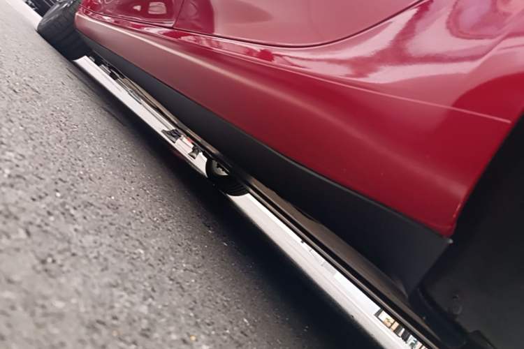 Used Tesla Model 3 2021 Revised Version II – Performance High-Performance All-Wheel-Drive Edition Left Side Sill