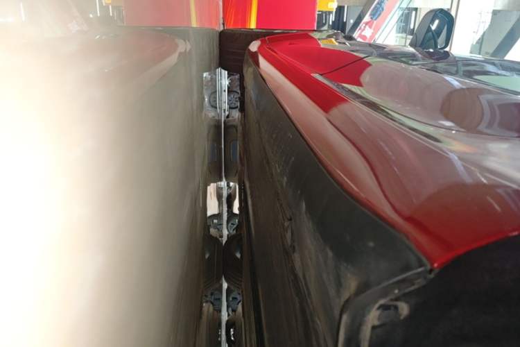 Used Tesla Model 3 2021 Performance High-Performance All-Wheel-Drive Version Left Side Sill