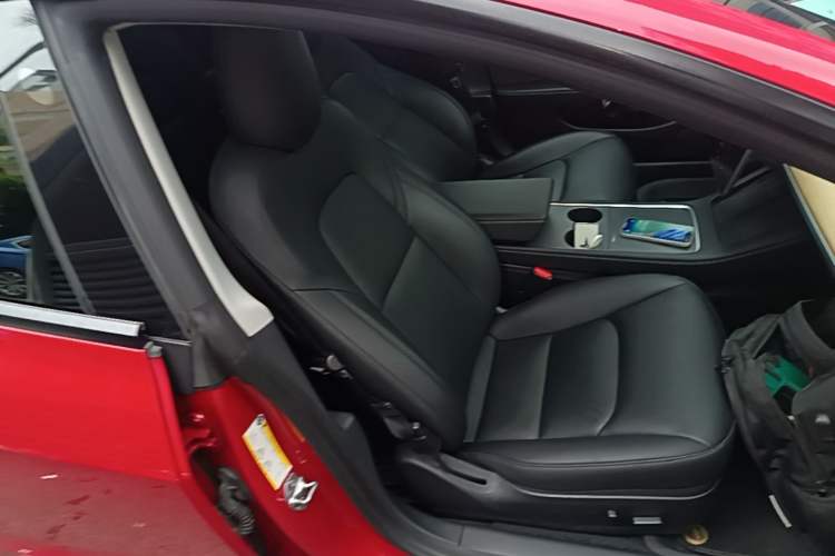 Used Tesla Model 3 2021 Revised Version II – Performance High-Performance All-Wheel-Drive Edition Right Front Seat