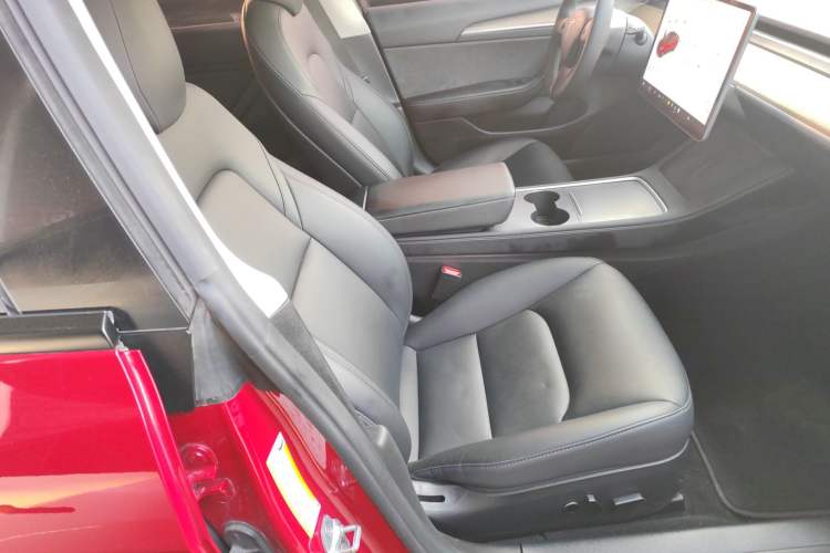 Used Tesla Model 3 2021 Performance High-Performance All-Wheel-Drive Version Right Front Seat