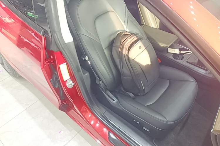 Used Tesla Model 3 2021 Standard Range Rear-Drive Upgraded Version Right Front Seat