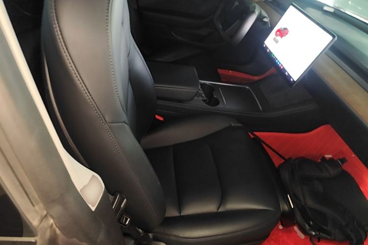 Used Tesla Model 3 2021 Performance High-Performance All-Wheel-Drive Version 3D6 Right Front Seat