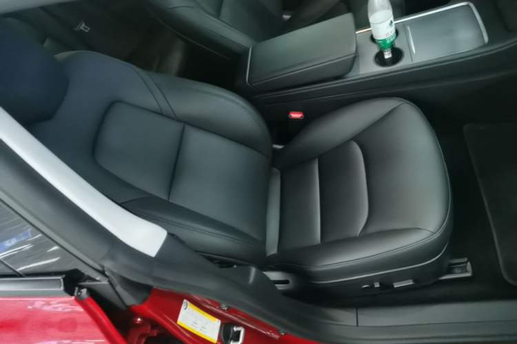 Used Tesla Model 3 2021 Performance High-Performance All-Wheel-Drive Version Right Front Seat