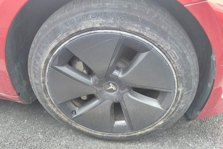 Used Tesla Model 3 2021 Standard Range Rear-Wheel Drive Upgraded Version 3D6 Right Front Wheel Hub