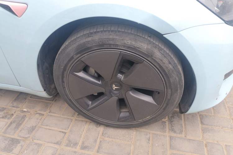 Used Tesla Model 3 2021 Standard Range Rear-Drive Upgraded Version Right Front Wheel Hub