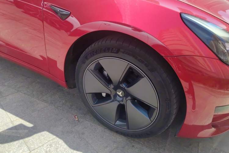 Used Tesla Model 3 2021 Standard Range Rear-Wheel Drive Upgraded Version 3D6 Right Front Wheel Hub