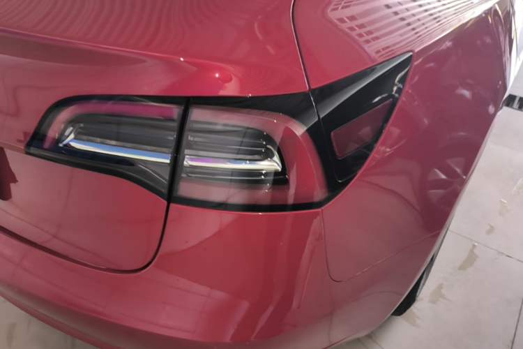 Used Tesla Model 3 2021 Standard Range Rear-Wheel Drive Upgraded Version 3D6 Right Rear Taillight
