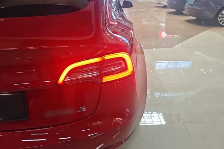 Used Tesla Model 3 2021 Performance High-Performance All-Wheel-Drive Version Right Rear Taillight