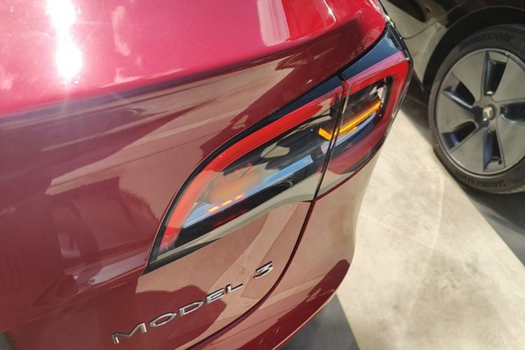 Used Tesla Model 3 2021 Standard Range Rear-Drive Upgraded Version Right Rear Taillight