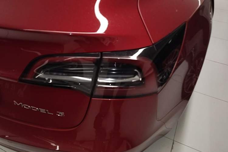 Used Tesla Model 3 2021 Standard Range Rear-Wheel Drive Upgraded Version 3D6 Right Rear Taillight
