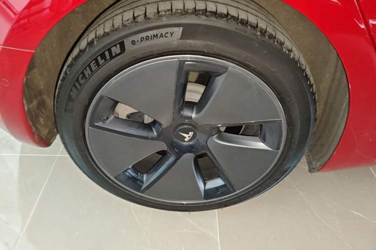 Used Tesla Model 3 2021 Standard Range Rear-Wheel Drive Upgraded Version 3D6 Right Rear Wheel Hub