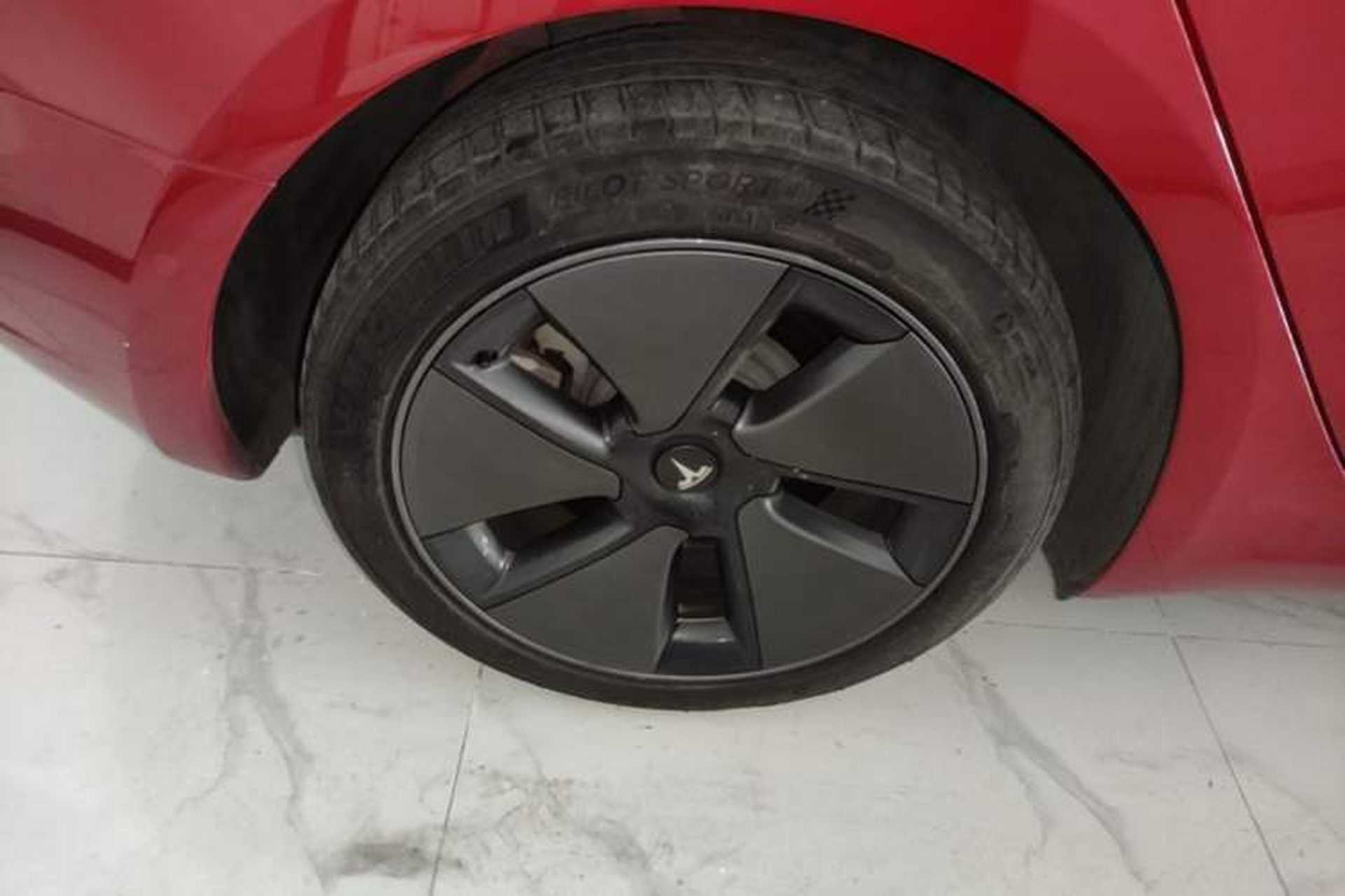 Used Tesla Model 3 2021 Standard Range Rear-Wheel Drive Upgraded Version 3D6 Right Rear Wheel Hub