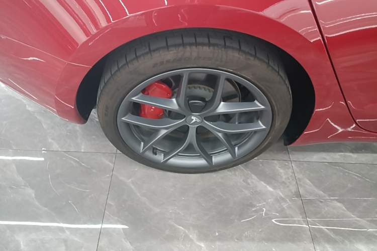 Used Tesla Model 3 2021 Revised Version II – Performance High-Performance All-Wheel-Drive Edition Right Rear Wheel Hub