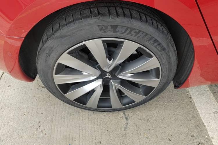 Used Tesla Model 3 2021 Standard Range Rear-Drive Upgraded Version Right Rear Wheel Hub