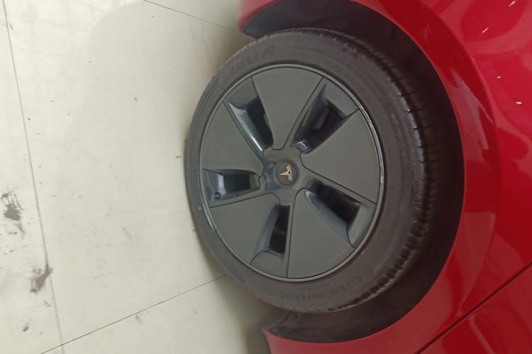 Used Tesla Model 3 2021 Standard Range Rear-Wheel Drive Upgraded Version 3D6 Right Rear Wheel Hub