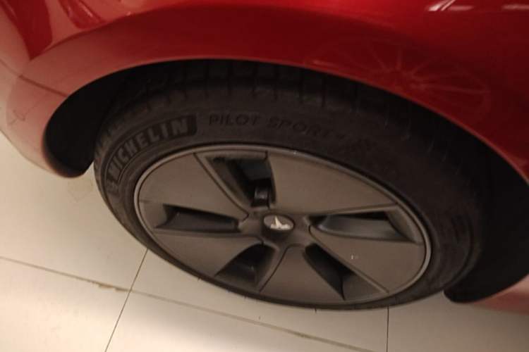 Used Tesla Model 3 2021 Standard Range Rear-Wheel Drive Upgraded Version 3D6 Right Rear Wheel Hub