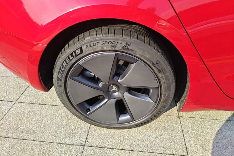 Used Tesla Model 3 2021 Standard Range Rear-Drive Upgraded Version Right Rear Wheel Hub