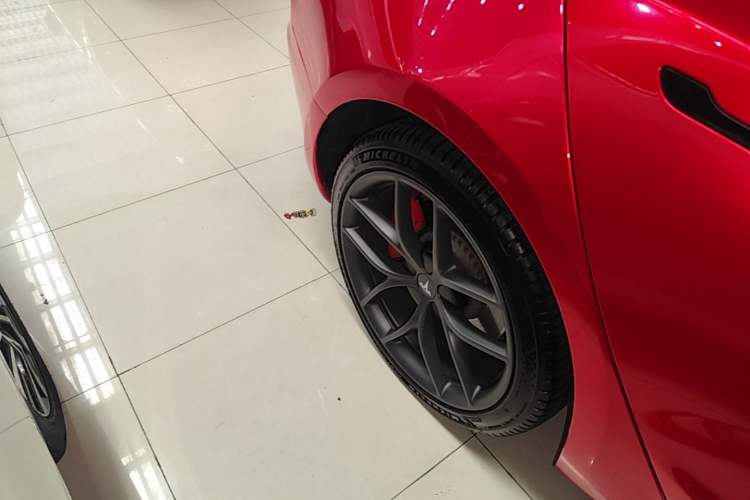 Used Tesla Model 3 2021 Performance High-Performance All-Wheel-Drive Version 3D6 Right Rear Wheel Hub