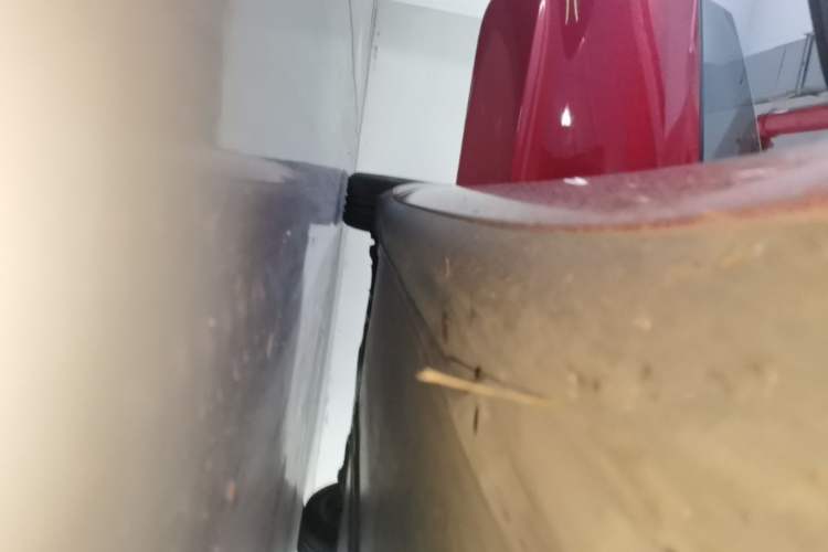 Used Tesla Model 3 2021 Standard Range Rear-Wheel Drive Upgraded Version 3D6 Right Side Sill