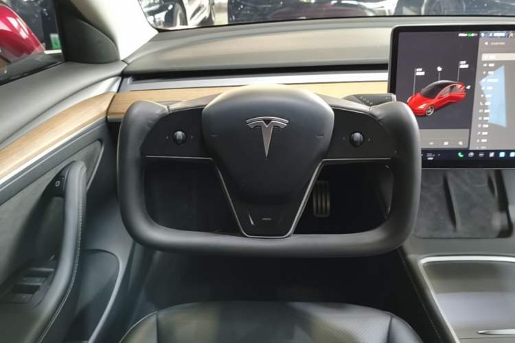 Used Tesla Model 3 2021 Performance High-Performance All-Wheel-Drive Version 3D6 Steering Wheel