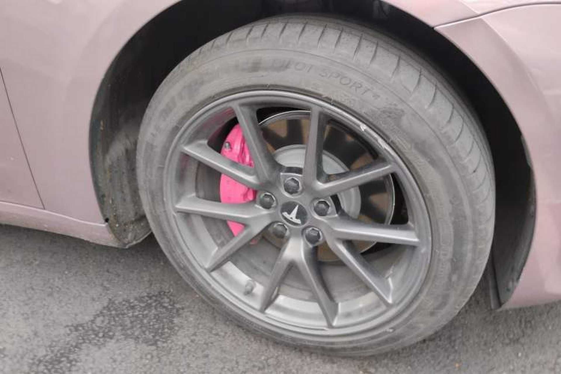 Used Tesla Model 3 2021 Standard Range Rear-Wheel Drive Upgraded Version 3D6 Right Front Wheel Hub