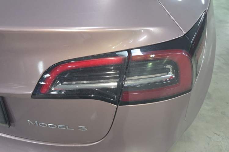 Used Tesla Model 3 2021 Standard Range Rear-Drive Upgraded Version Right Rear Taillight