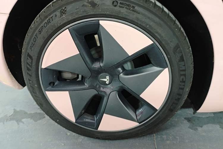 Used Tesla Model 3 2021 Standard Range Rear-Wheel Drive Upgraded Version 3D6 Right Rear Wheel Hub