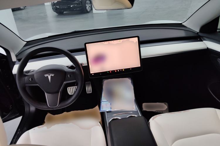Used Tesla Model 3 2021 Revised Version II – Performance High-Performance All-Wheel-Drive Edition Center Console