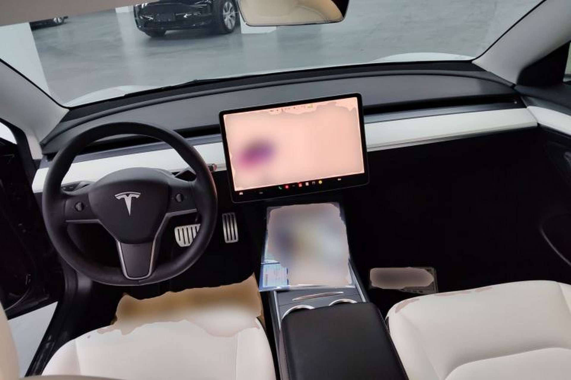 Used Tesla Model 3 2021 Revised Version II – Performance High-Performance All-Wheel-Drive Edition Center Console