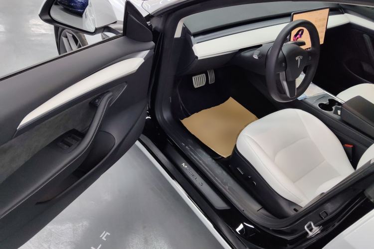 Used Tesla Model 3 2021 Revised Version II – Performance High-Performance All-Wheel-Drive Edition Driver Seat