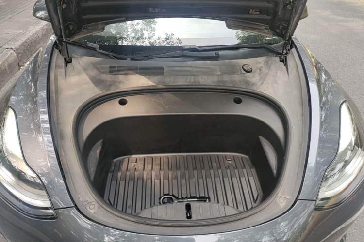 Used Tesla Model 3 2021 Performance High-Performance All-Wheel-Drive Version Engine Bay