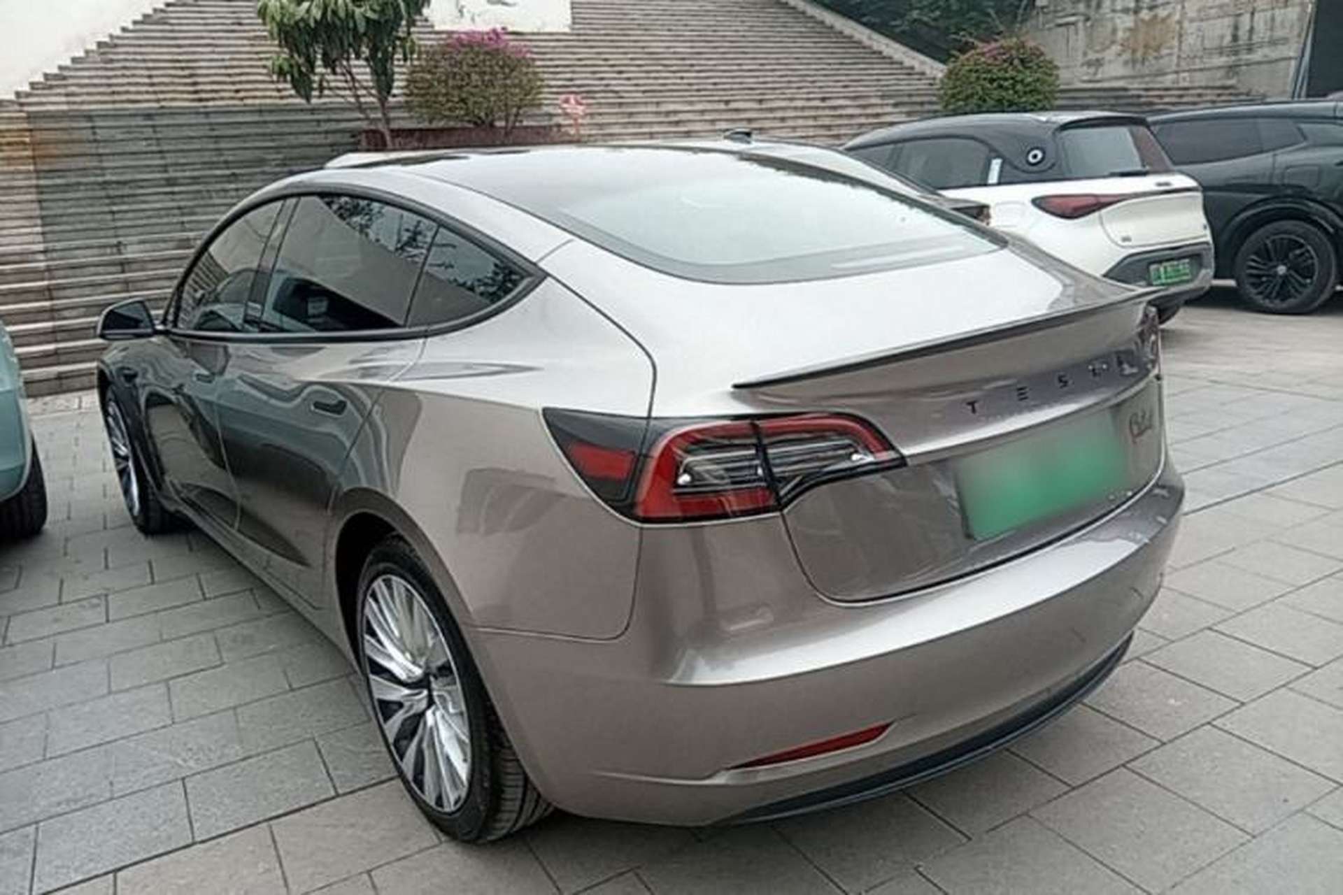 Used Tesla Model 3 2021 Standard Range Rear-Wheel Drive Upgraded Version 3D6 Exterior 2