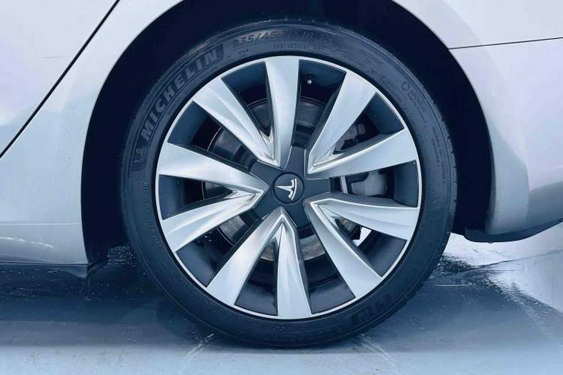 Used Tesla Model 3 2021 Standard Range Rear-Wheel Drive Upgraded Version 3D6 Exterior 4