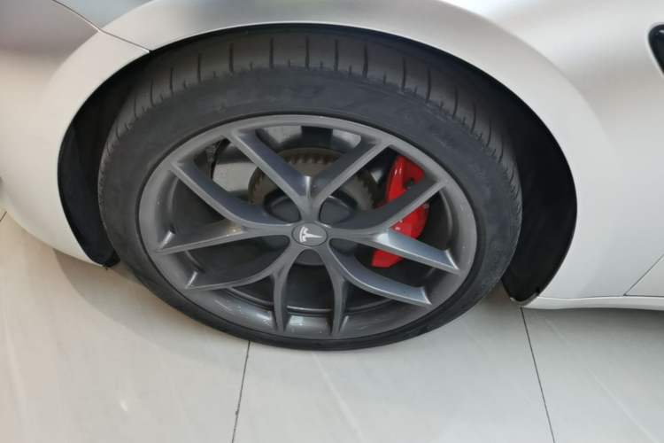 Used Tesla Model 3 2021 Performance High-Performance All-Wheel-Drive Version Exterior 4