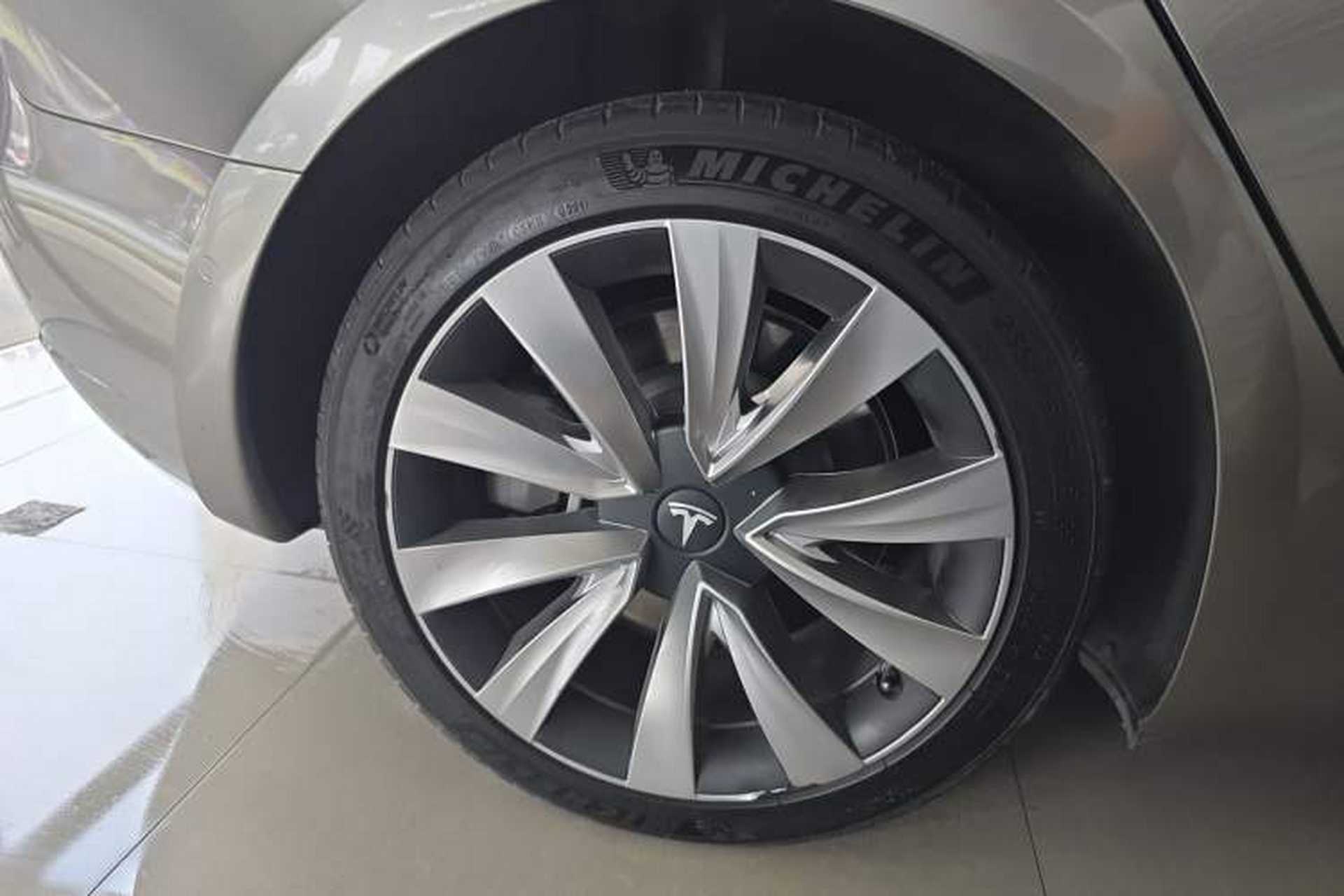 Used Tesla Model 3 2021 Standard Range Rear-Wheel Drive Upgraded Version 3D6 Exterior 5
