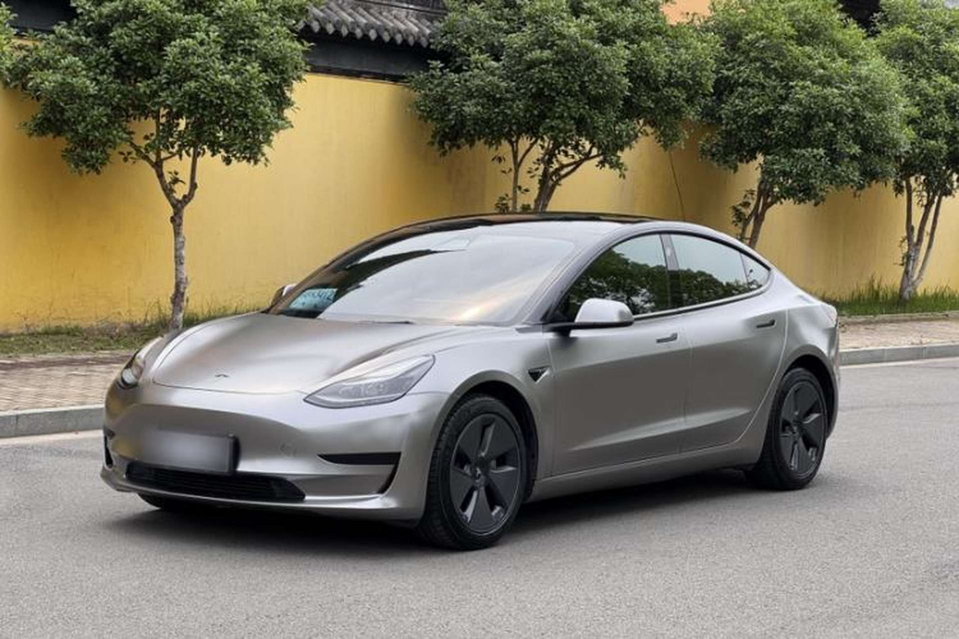 Used Tesla Model 3 2021 Standard Range Rear-Drive Upgraded Version Front Left 45 Deg