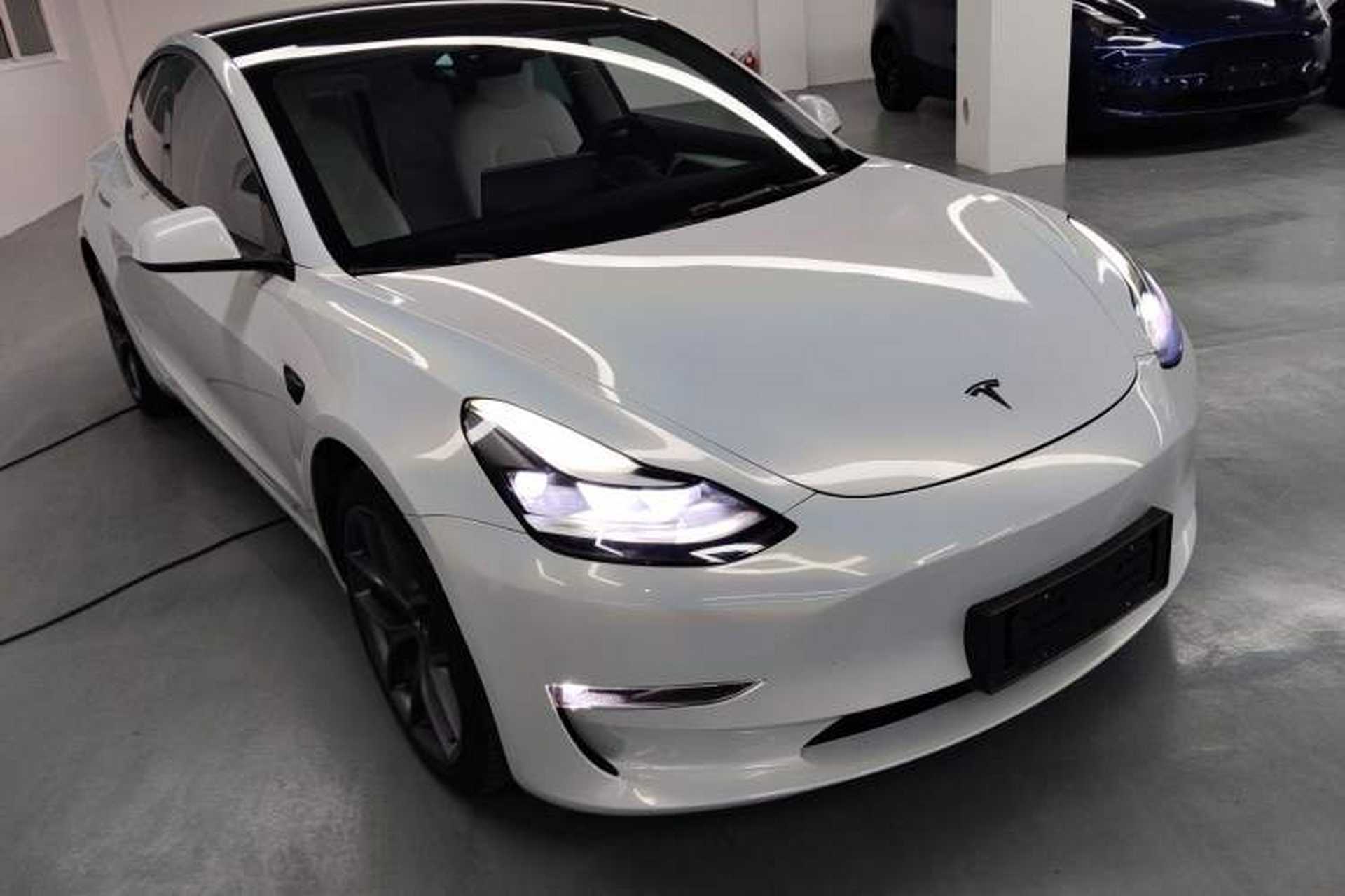 Used Tesla Model 3 2021 Revised Version II – Performance High-Performance All-Wheel-Drive Edition Front Right 45 Deg