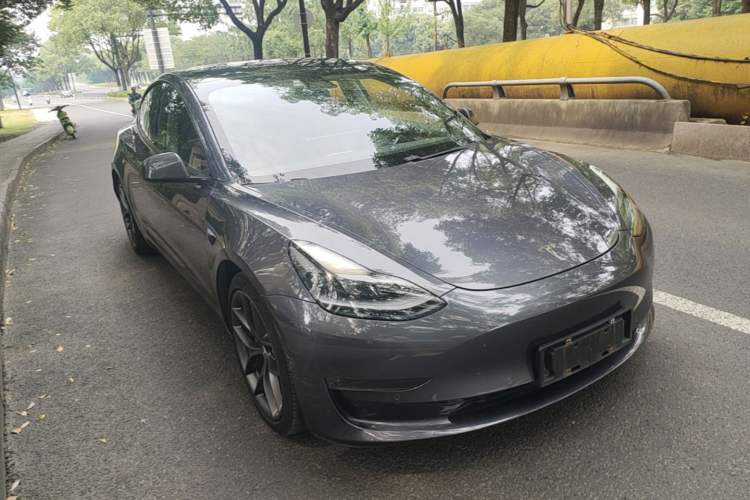 Used Tesla Model 3 2021 Performance High-Performance All-Wheel-Drive Version Front Right 45 Deg