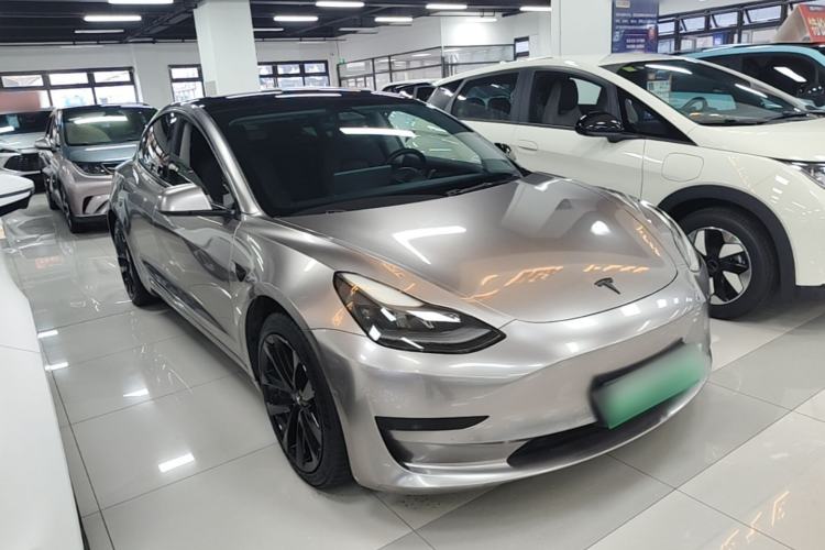 Used Tesla Model 3 2021 Standard Range Rear-Drive Upgraded Version Front Right 45 Deg